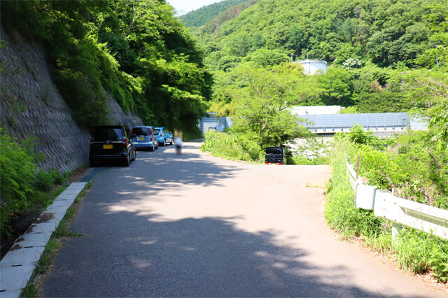 太郎山表参道コース登山道入り口付近